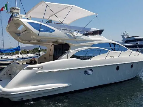 Azimut 43 — motor yacht available for private charter