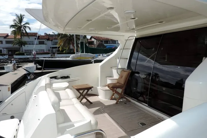 Aft deck and salon entrance of the Azimut 58