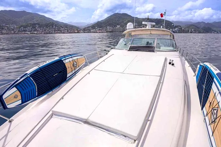 Foredeck of the Sea Ray 60 with paddleboards