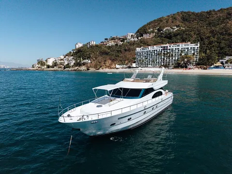 VTech 65 — luxury motor yacht available for private charter